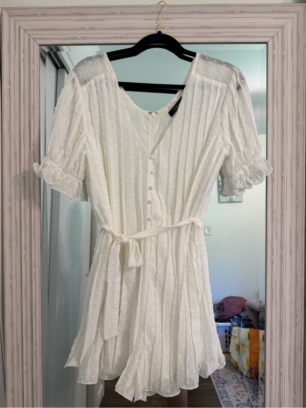 Lulu’s white dotted dress